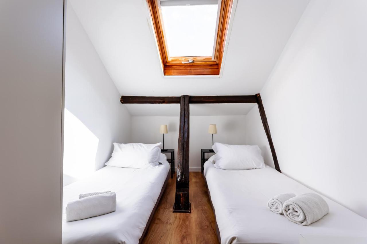 Cozy 3 Bedroom Apt In Lively Bairro Alto Lisbona Esterno foto